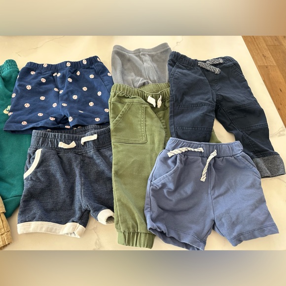 Baby boy pants and shorts bundle Cat & Jack Baby Gap Zara Nike sizes 6-12 months - Picture 3 of 3